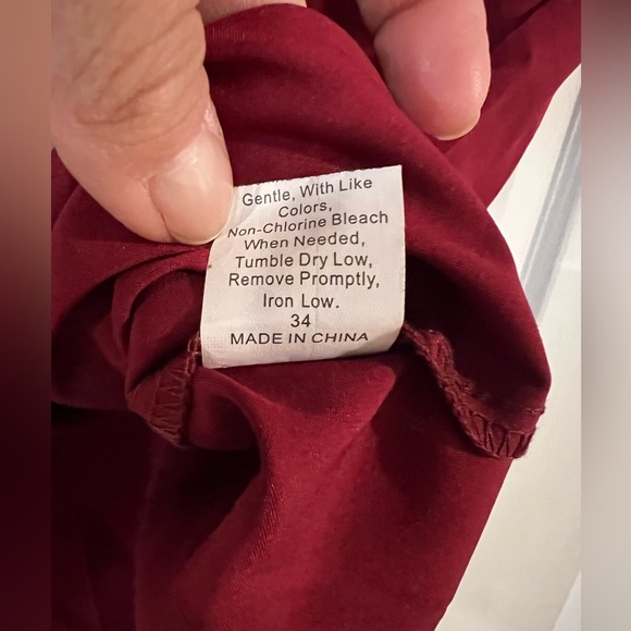 Tasamo Red Round Neck Basic Pleated Top Cap Petal Sleeves Curved loose Blouse M - Picture 10 of 10